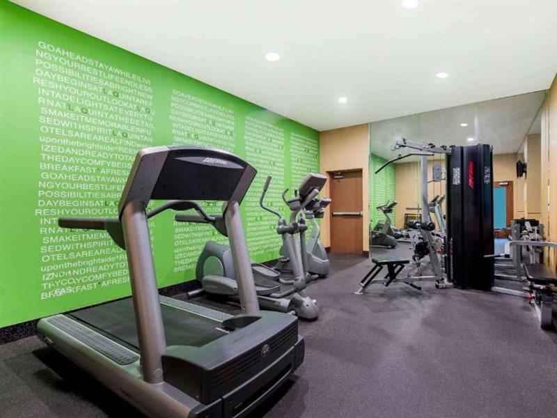 La Quinta Inn By Wyndham West Long Branch Nj Shore Area מראה חיצוני תמונה