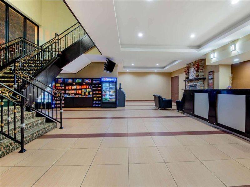 La Quinta Inn By Wyndham West Long Branch Nj Shore Area מראה חיצוני תמונה