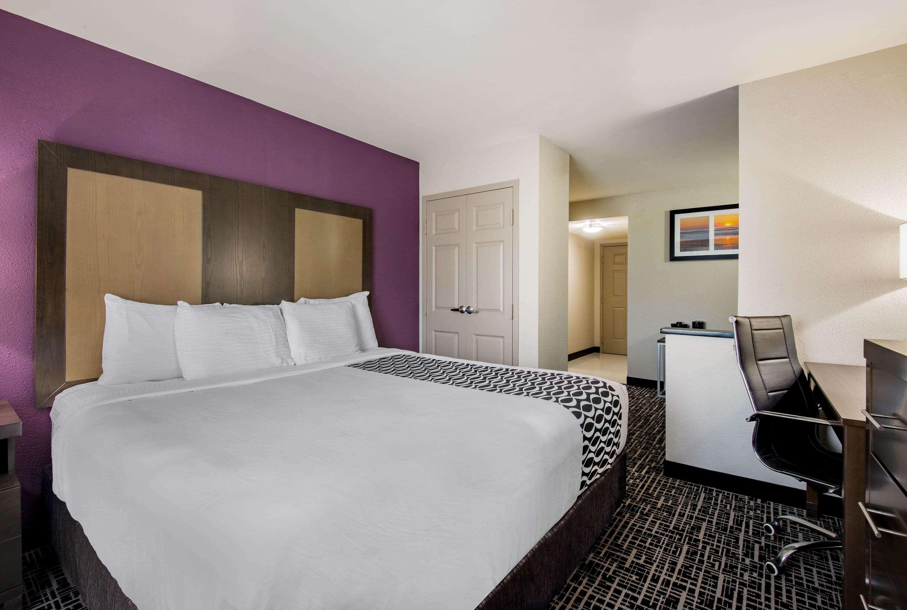 La Quinta Inn By Wyndham West Long Branch Nj Shore Area מראה חיצוני תמונה